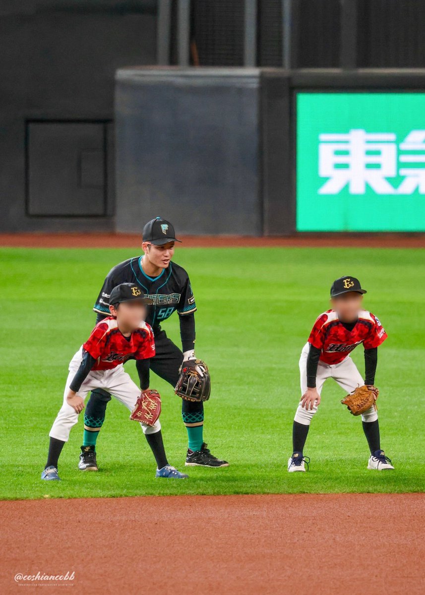 こしあん tweet media