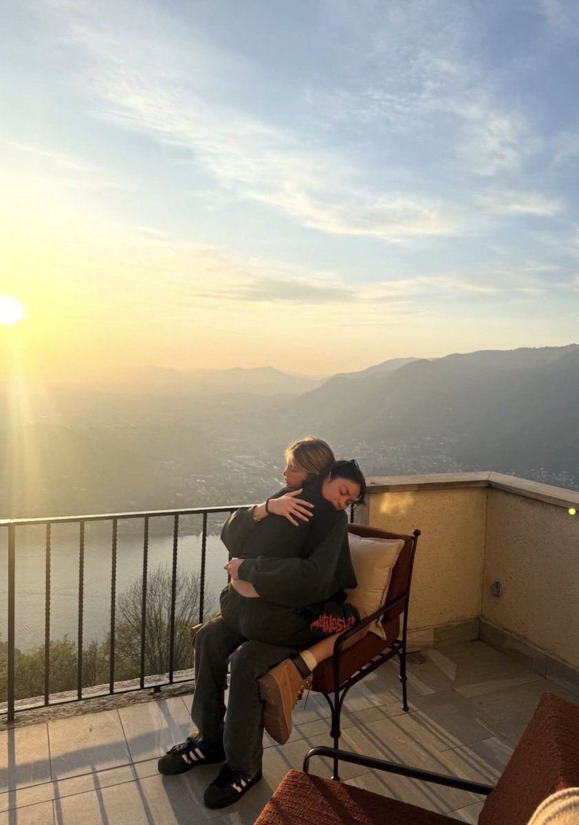 Fabiana 💐 tweet media