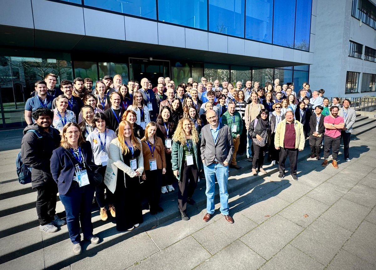 GIF Research tweet media