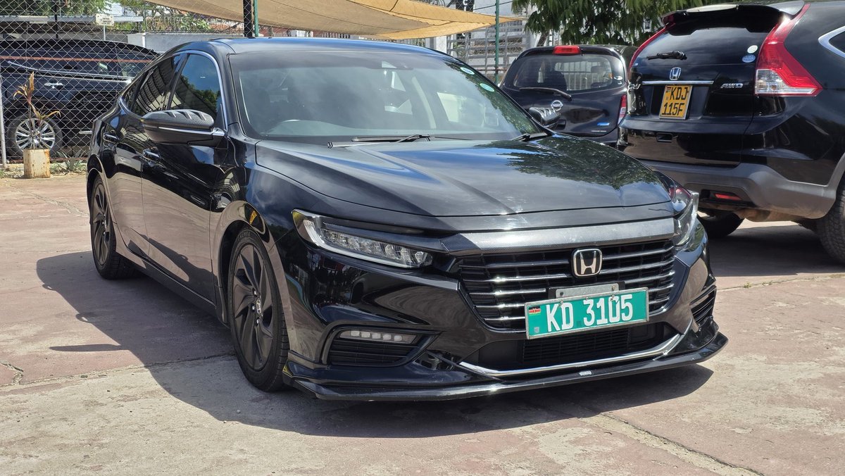 Cars in Kenya tweet media