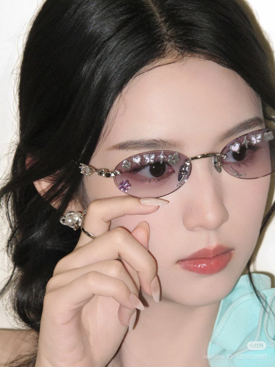 yeah_zhouye's tweet photo. 🌷🦋✨💜
#PARZIN #ParzinXZhouYe
#周也 #ZhouYe #โจวเหย่ https://t.co/PUtZQ8sZlm