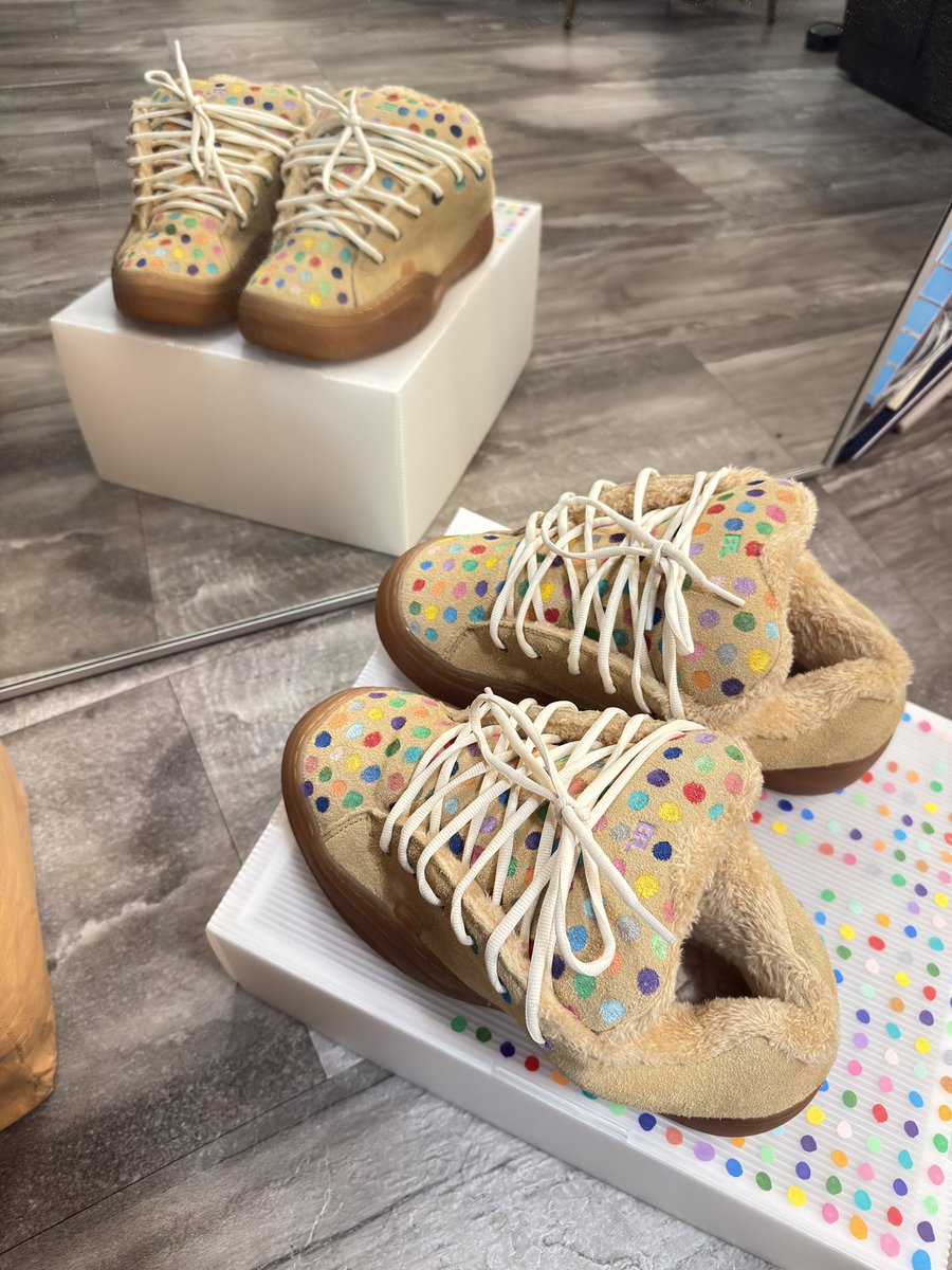 YES I’M COMMITTING FRAUD tweet media