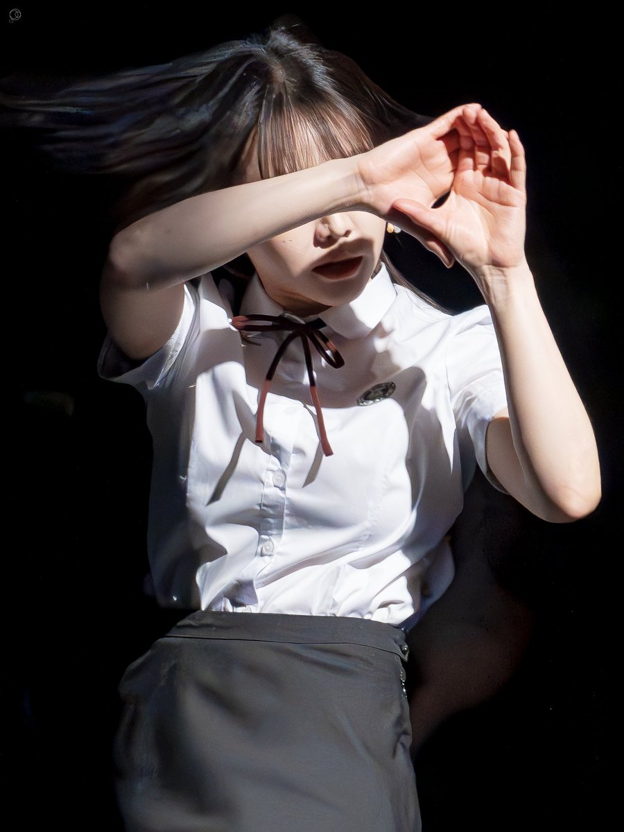 달그림자 tweet media