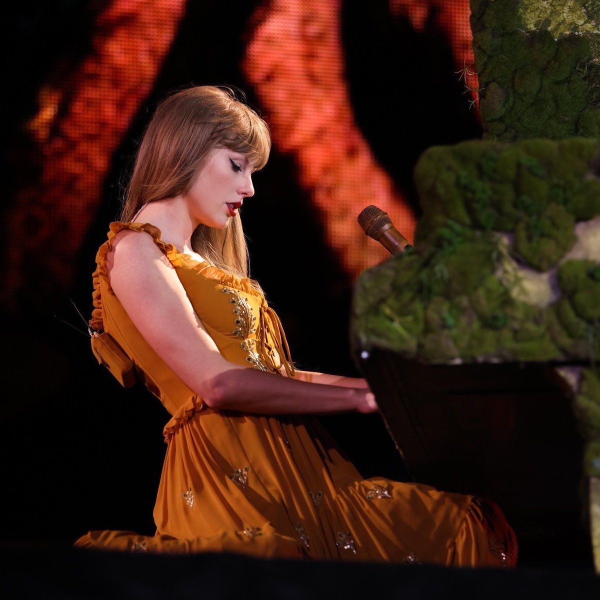 The Swift Society tweet media