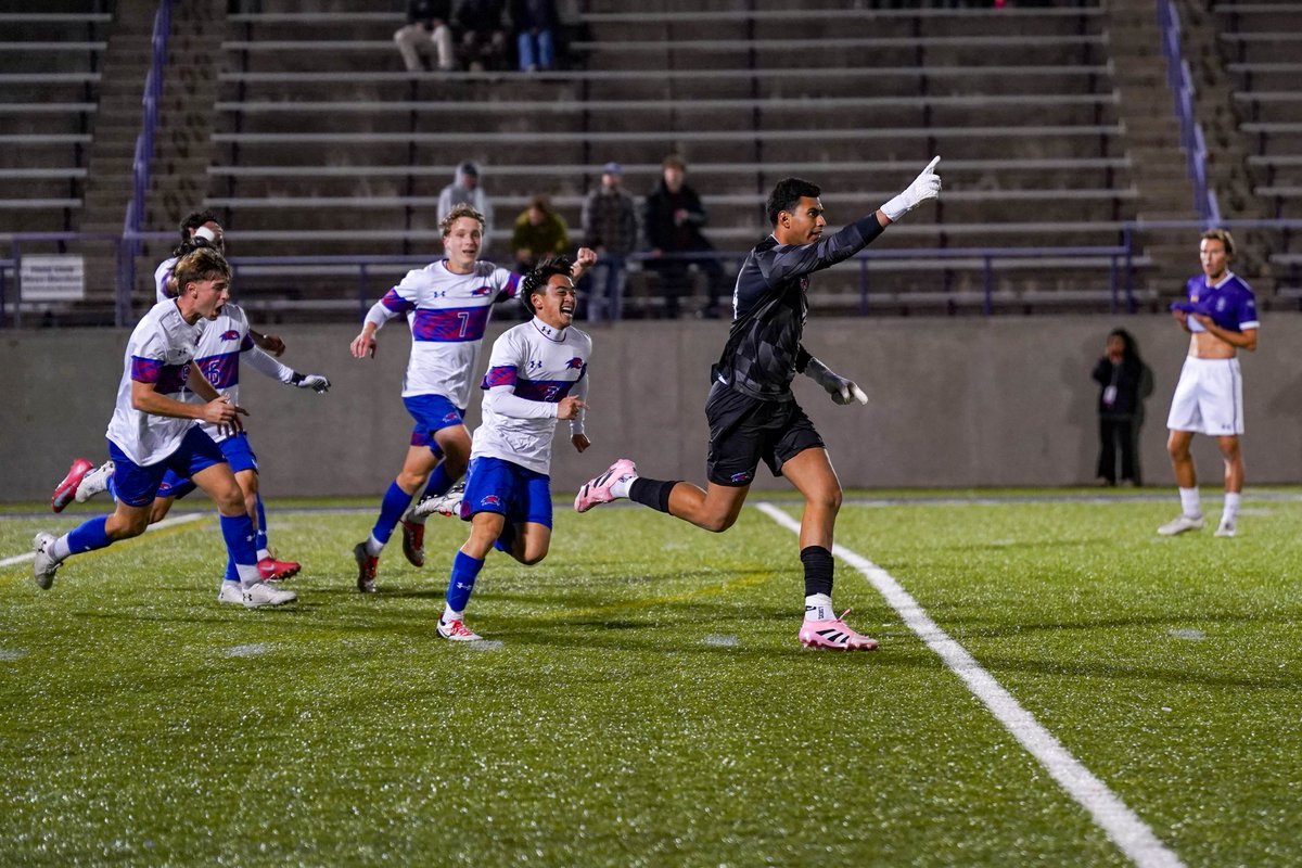 RiverHawkMSOC's tweet photo. Only ☝️day left!

We may be entering the final day of Days of Giving, but there's still time to show your support! Use the link below to give your gift today!

Give: https://t.co/Vwaz41lXGQ

#UnitedInBlue | #UMLGives https://t.co/RsR40ToeuQ
