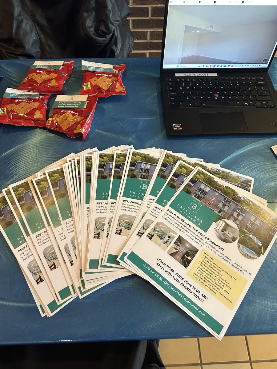 BriarLaneApts's tweet image. Come see Briarlane at GVSU in the Kirkhof Center today! We have 3 beds available this summer and would love to give you some free chips and a spiel!

#GVSU #Briarlane #GrandRapids #GrandRapidsApartments #leasing

briarlaneGR.com