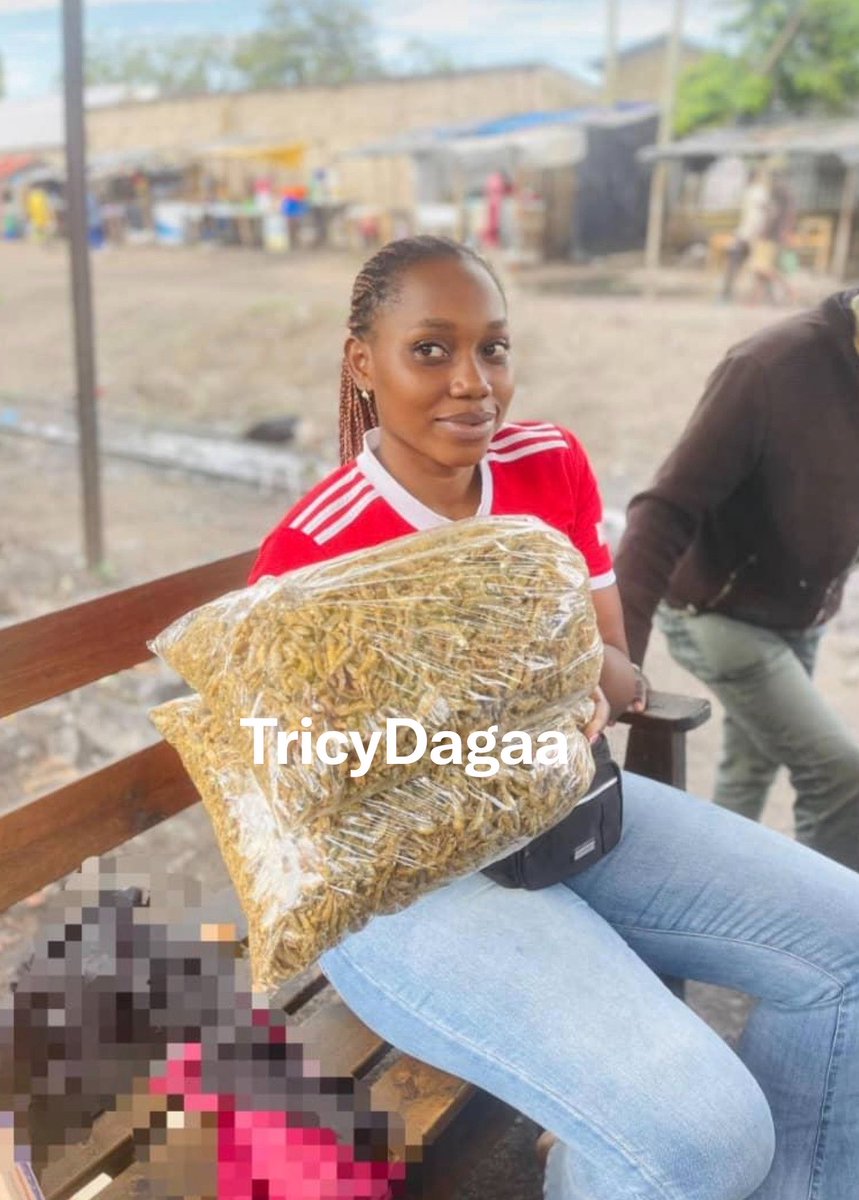 amprincess9's tweet photo. Nipo Sinza mori wapendwa na hiyo mifuko miwili nimeshika ni kindoo kidogo
Bei 70,000/-
Sado 25,000/-
Wasiliana nasi: 0759855572 https://t.co/RXiTGig4a3