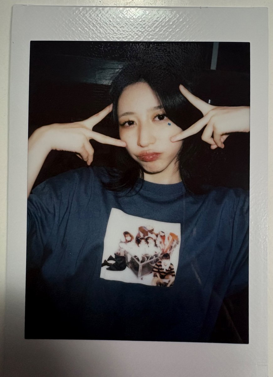 今日の小芝居から始まるらぶピ良すぎたので
ゆすとみさ姫のらぶぴです
ゆすに初めてらぶぴの生歌聞いたって言ったら
トーピンフェスでやってるよって言われて見れてない事にショック
とにかく左右のお立ち台でギャルとギャル
っぽい人❓がパラパやる中で
他の4人が歌うってパフォーマンスが衝撃だった