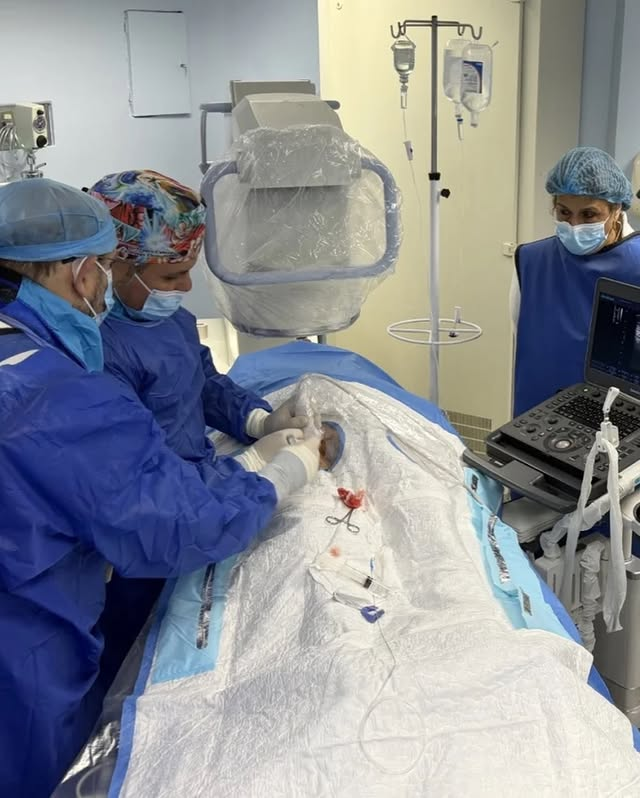 webnotitarde's tweet photo. #Salud | 🫀🏥 ¡Histórico! Implantan en el estado Monagas el marcapasos más pequeño del mundo

Por primera vez en Monagas, se realizó la implementación de un marcapasos tipo "Micra", sin cable, un procedimiento clínico que resultó de manera exitosa.

📸: RRSS https://t.co/r9L1kUVguW