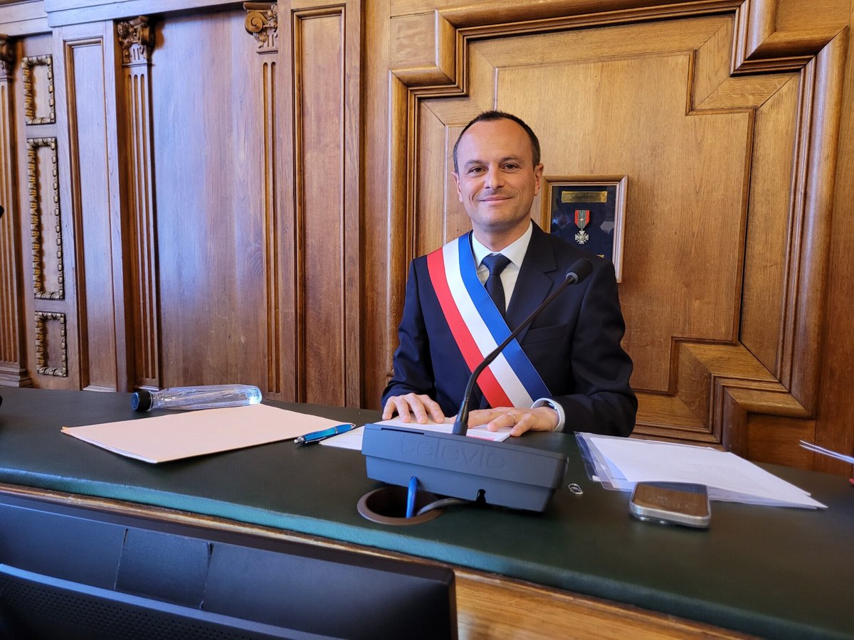 Le Parisien tweet media