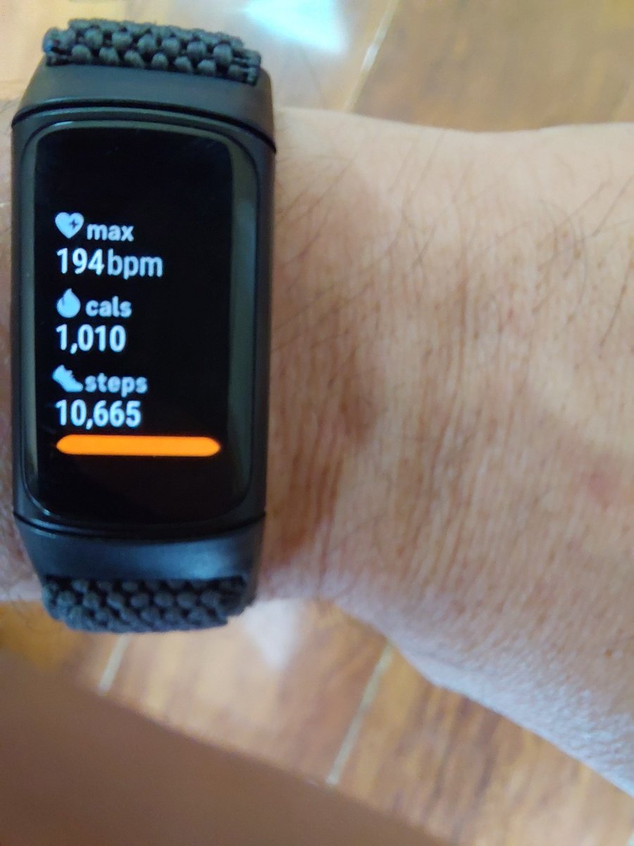 Kendeb355's tweet image. Speedbag air jabs, then 10 mins of walk with Bucky my Dog
1Hr 20 mins Burned 1,010 Cals🔥
#StayMotivated #Humbled
#GodIsGreat