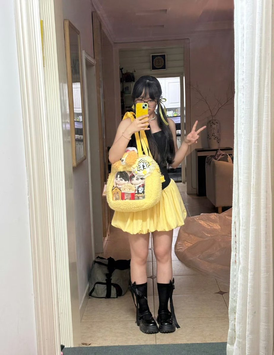 hetong218's tweet photo. 抓着双马尾🌿我
#反差 #反差婊 #母狗 #骚货 #榨精脸 #榨精婊 #射屏 #盯射 #合照 https://t.co/s3QFvBGHDP