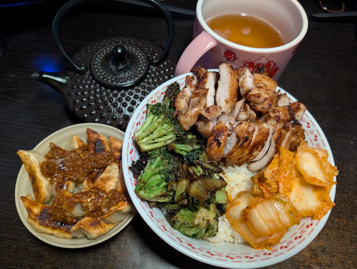 SpergKitchen's tweet image. Monday's dinner was a marinated chicken thigh, roast broccoli, and kimchi rice bowl served with potstickers and a mug of genmaicha. #Food #dinner #Cooking #ASK_Dinner