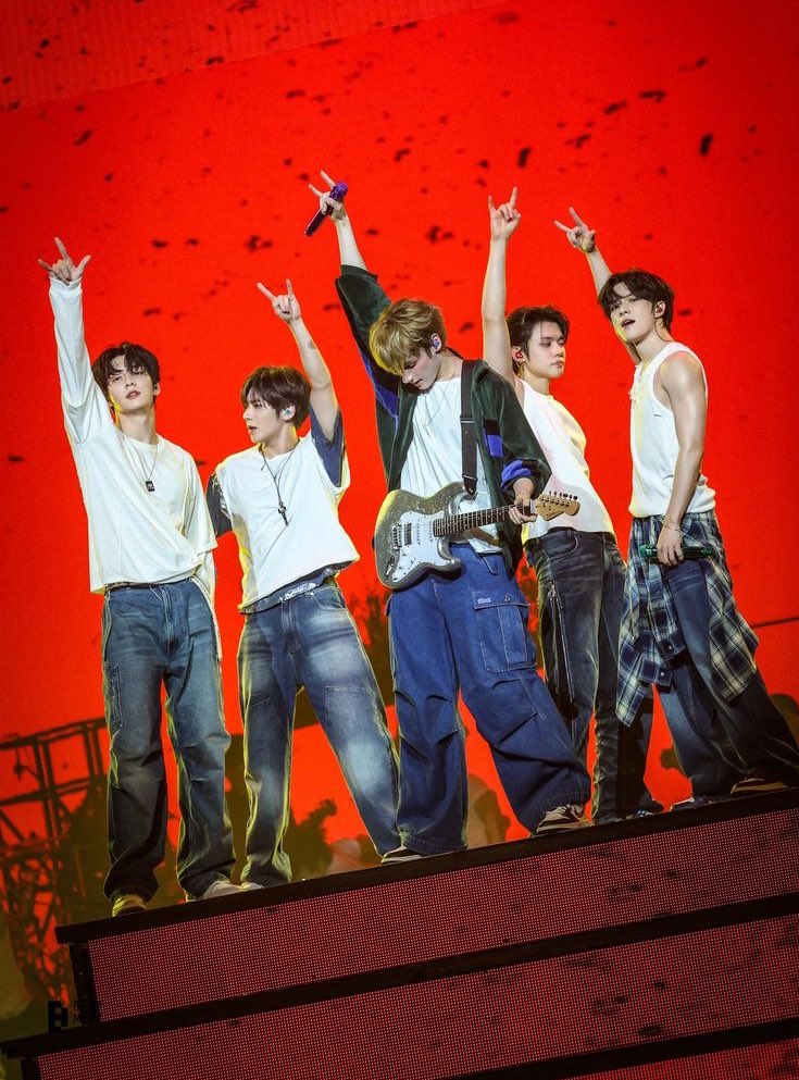 💋☀️ tweet media