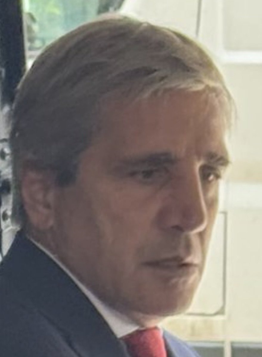 Poli tweet media