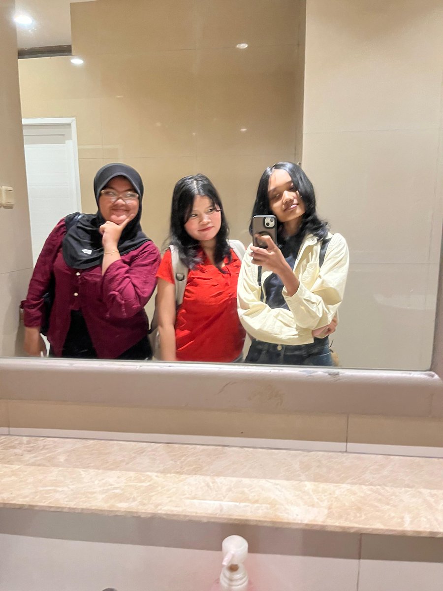 napiik sukak mochiik tweet media