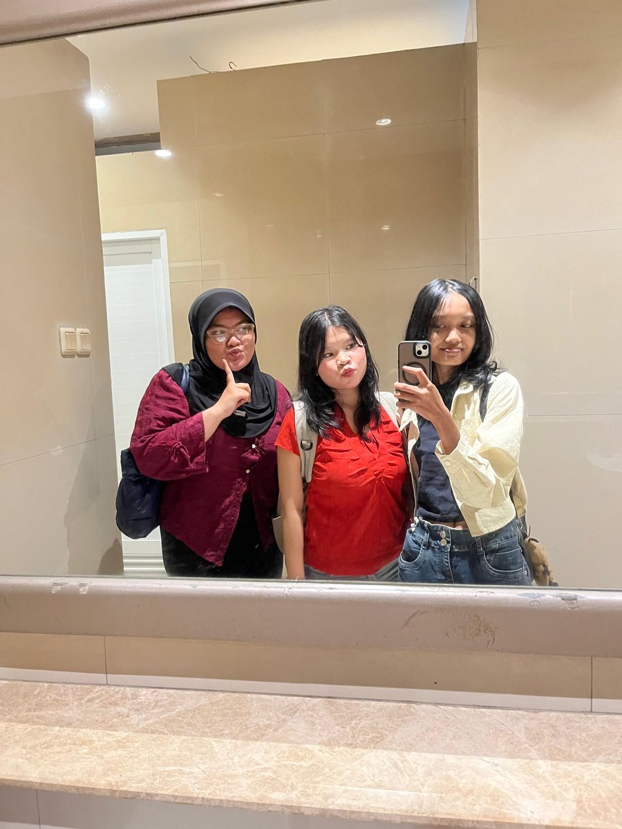 napiik sukak mochiik tweet media