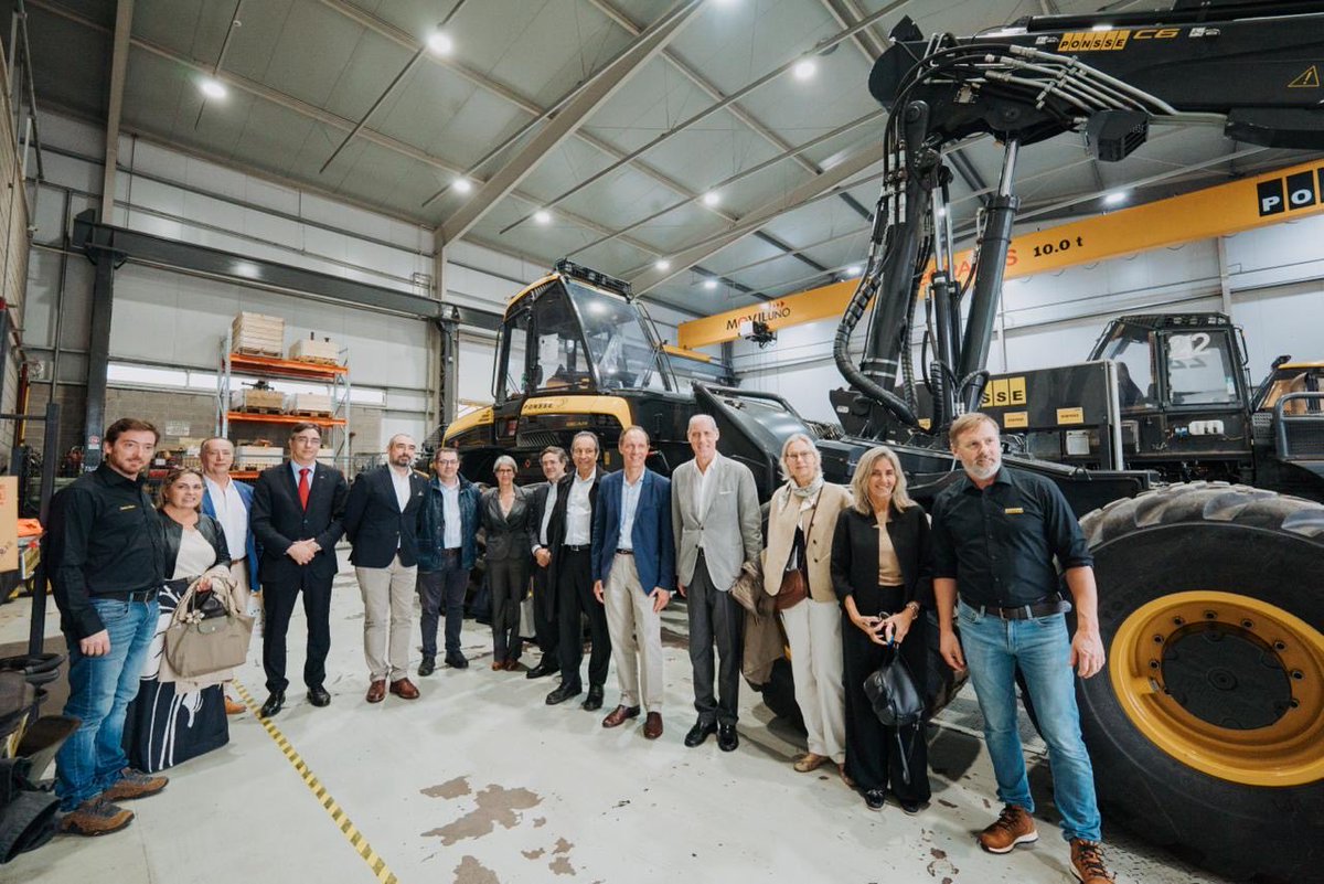 RmFilip's tweet image. La lluvia no nos frenó en #Paysandú: reuniones con autoridades @idpaysandu, conferencia de prensa con @OliveraPdu y proyectos de la #UE en agricultura y economía circular. En @UTECuy, excelentes conversaciones, luego Plaza Constitución y la Alianza Francesa. #teameurope 🇺🇾