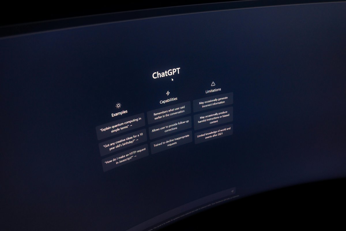 Last year, #AI agents were part forecast, part concept. Now, they’ve moved into the live conversation because people can see what they look like in practice. A year ago, most AI systems were still confined to responding to prompts. asa.net/News/ASA-News/… #chatgpt #aiagents