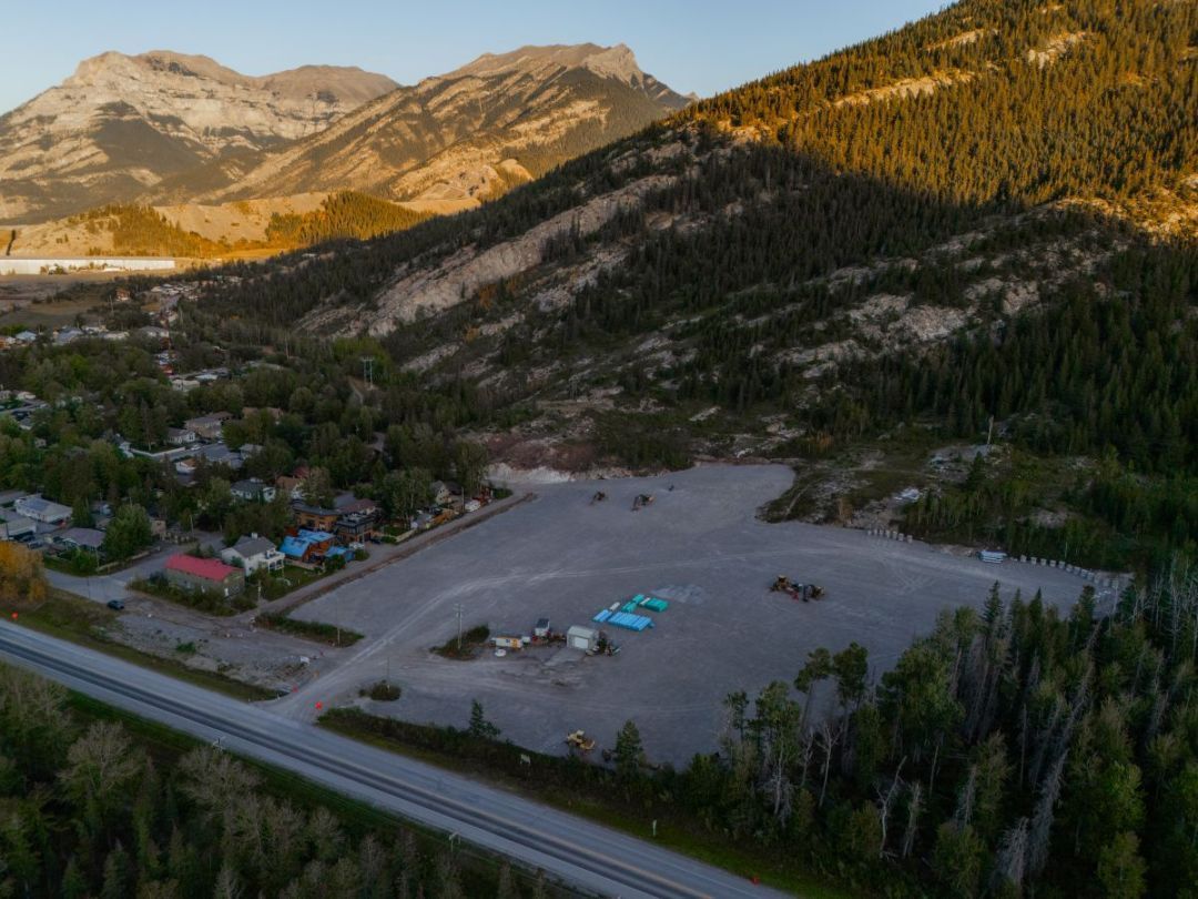 CanmoreHomes's tweet photo. New Listing! 
9 Yamnuska Place $399,900
Exshaw Mountain Gateway Single Family Home Lot
https://t.co/faM60LFcYd https://t.co/TQPyxeXaH8