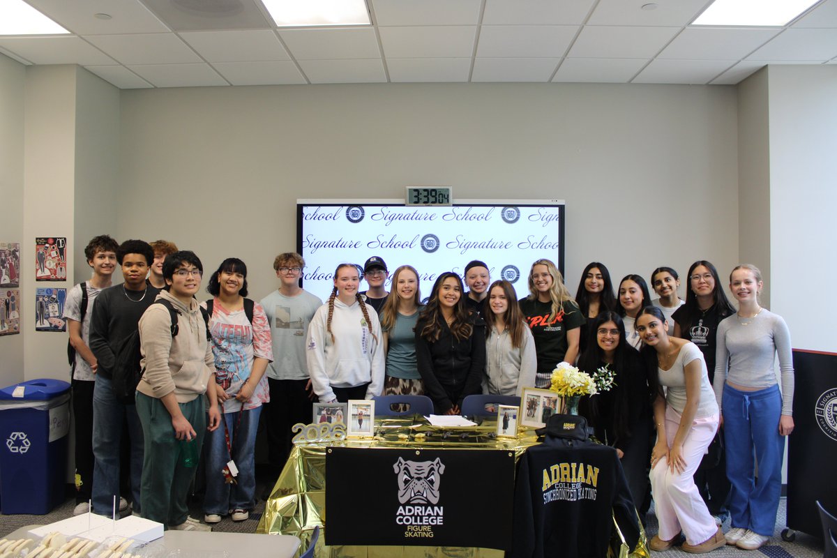 Signature School tweet media