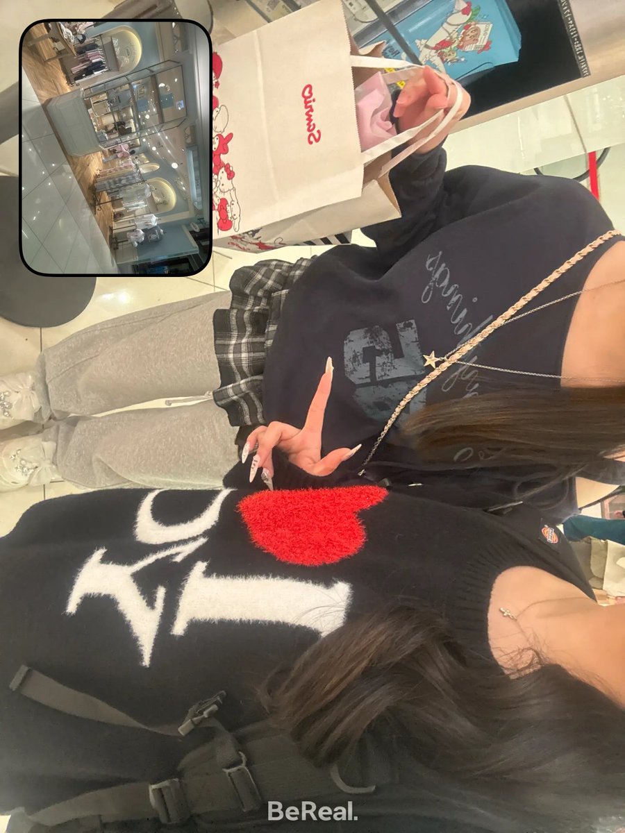 ^. .^ ੭ tweet media