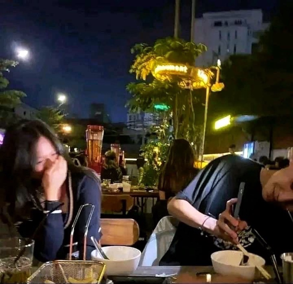 Relacionemos tweet media