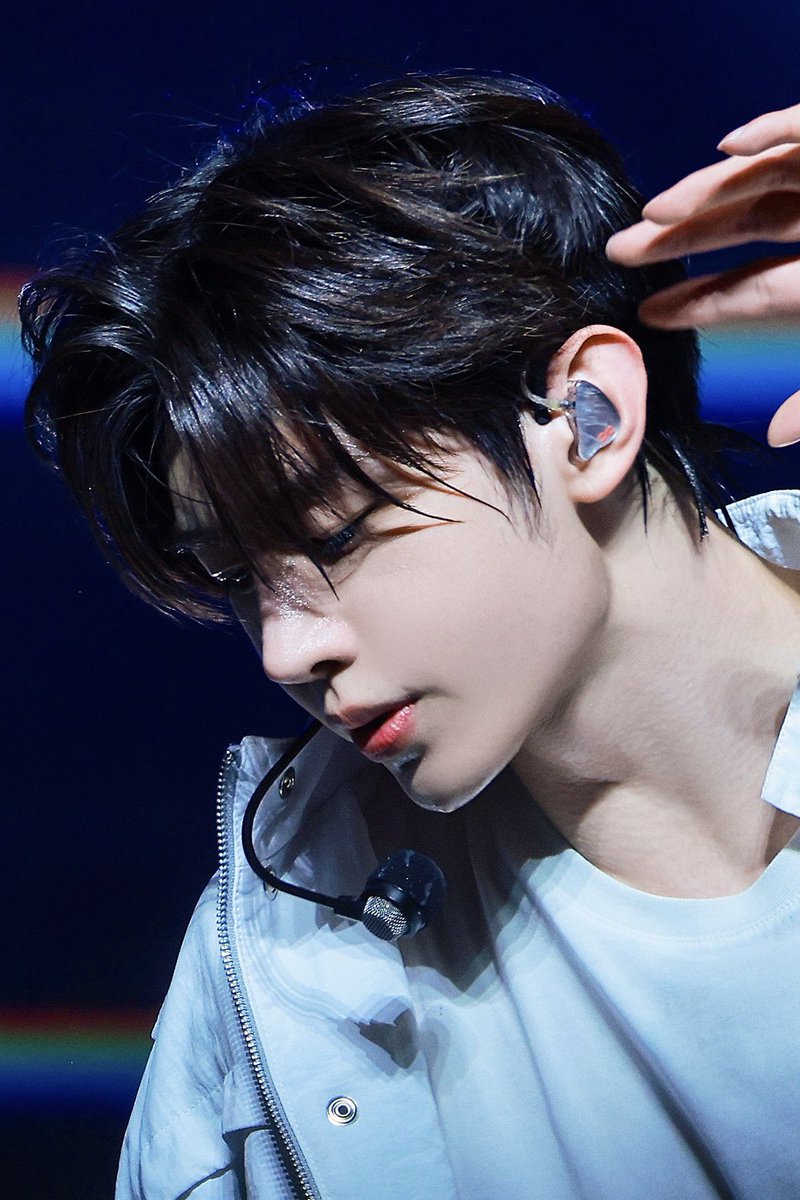 melot ིྀ tweet media