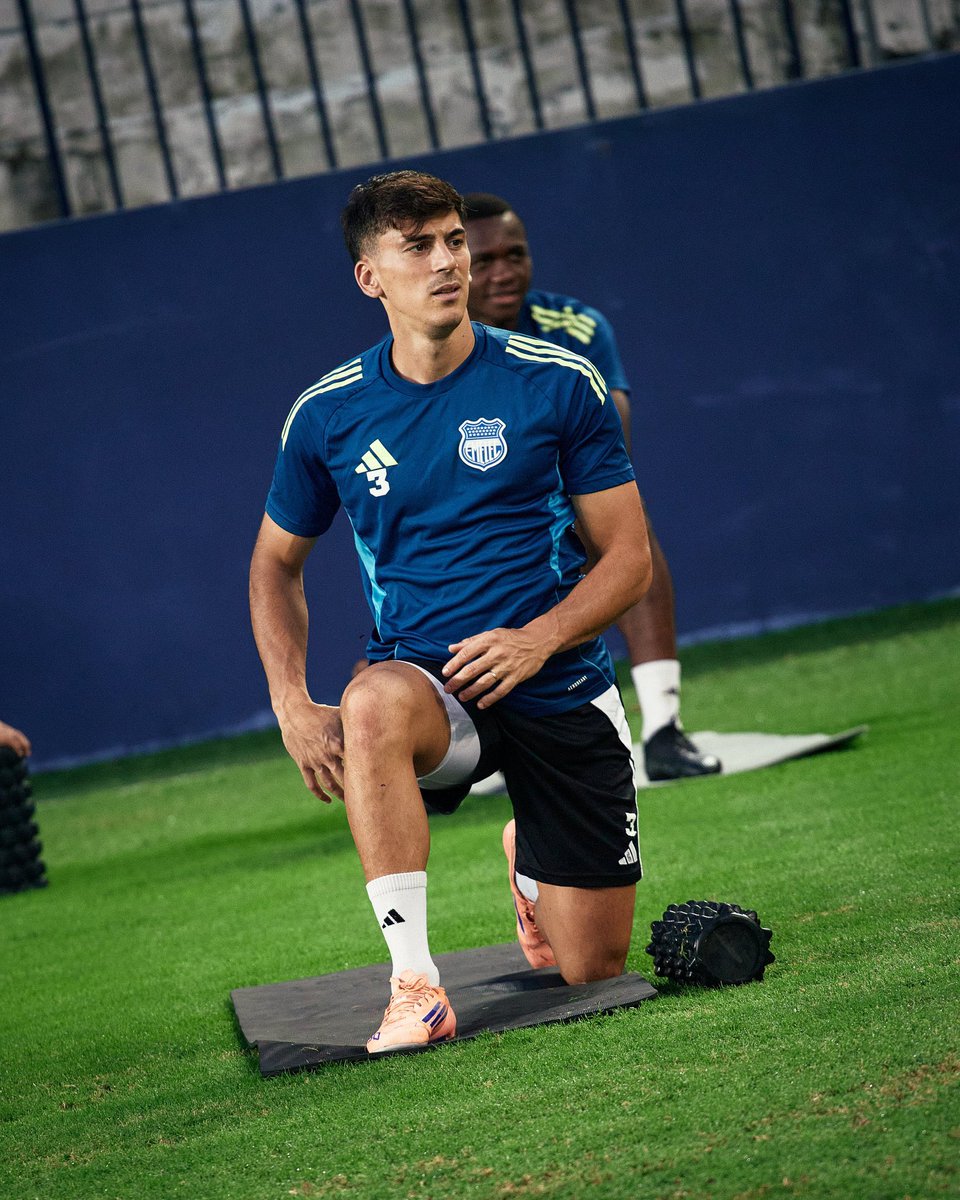 𝑱𝒂𝒗𝒊𝒆𝒓 𝑹𝒖𝒊𝒛 tweet media