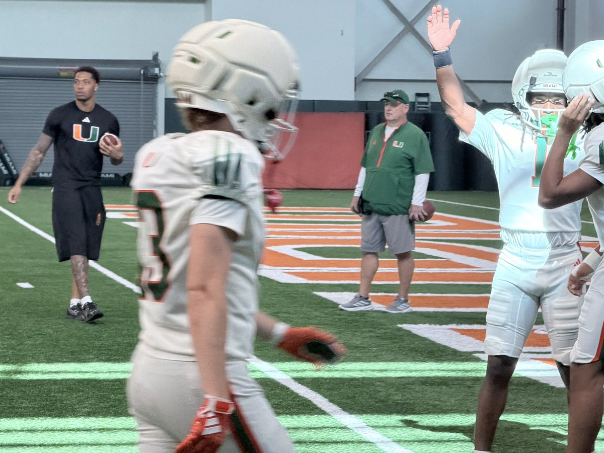 Caneville tweet media