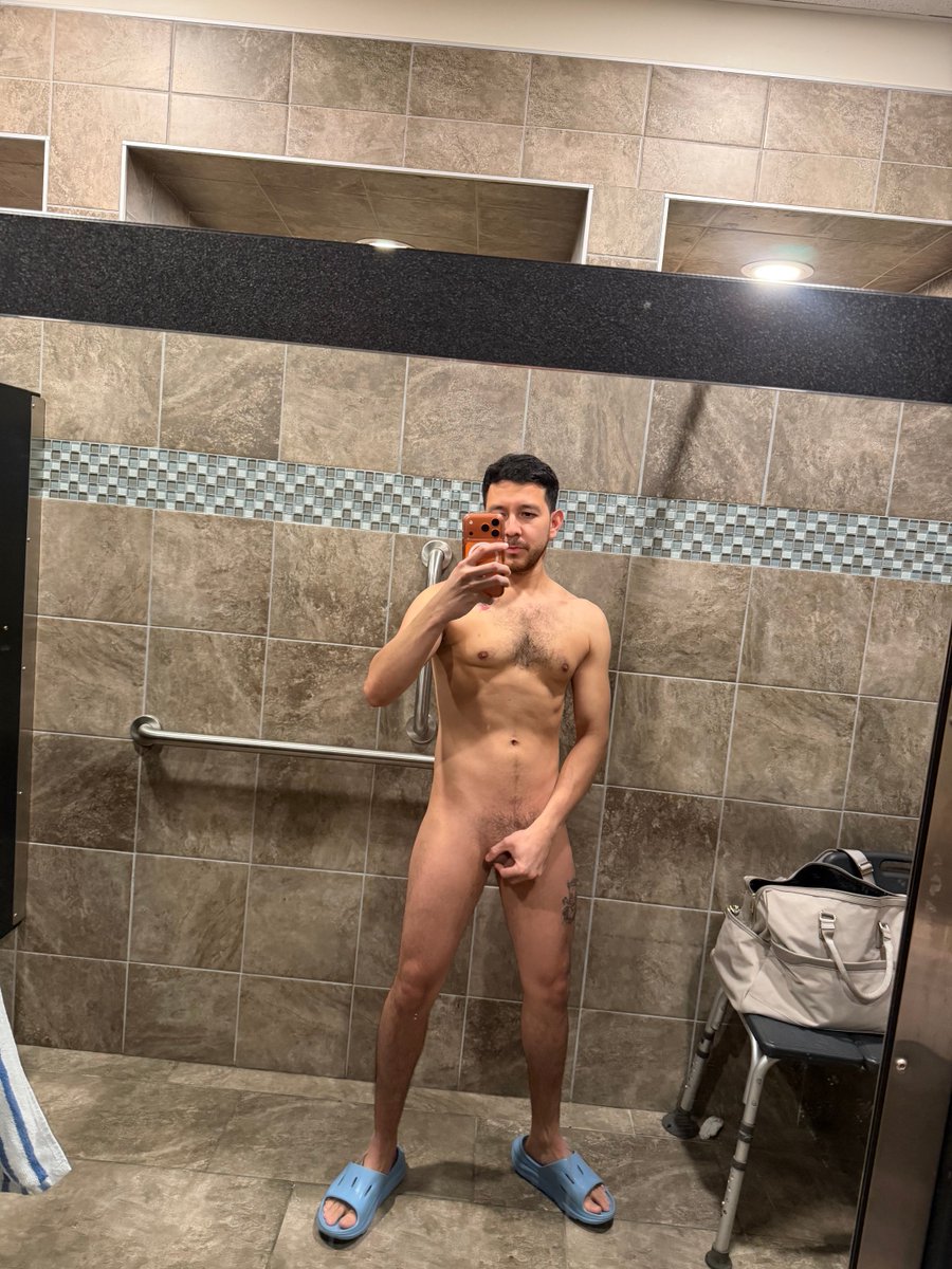 Ya hicimos ejercicio 🏋️‍♀️ ahora a trabajar y más tarde a sacarme la lechita 💪🏻✌🏻