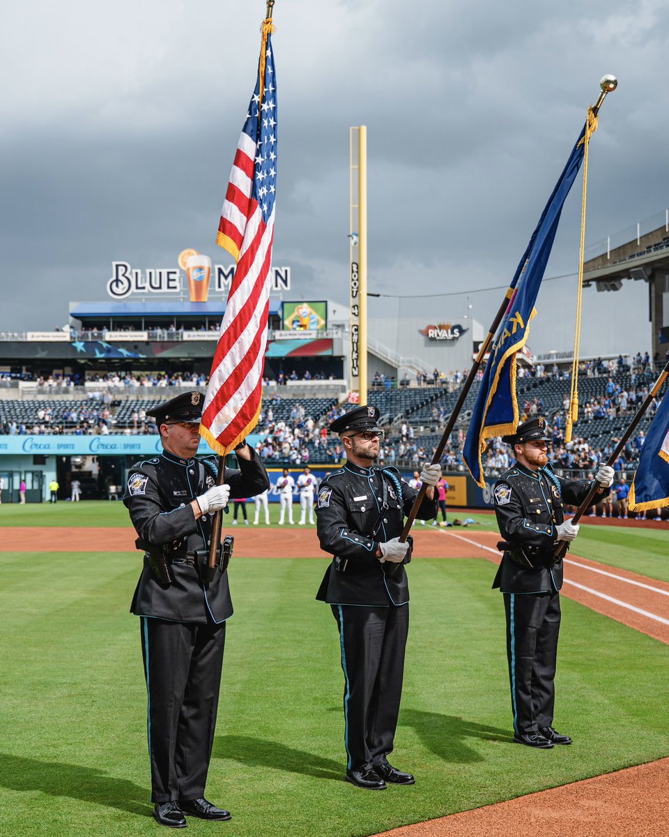 shawneeKSpolice's tweet photo. Our Shawnee Police Department Honor Guard had the honor of presenting the colors at a recent Royals game.

📷 Photos courtesy of the Kansas City Royals. https://t.co/b1NeZaHnY9