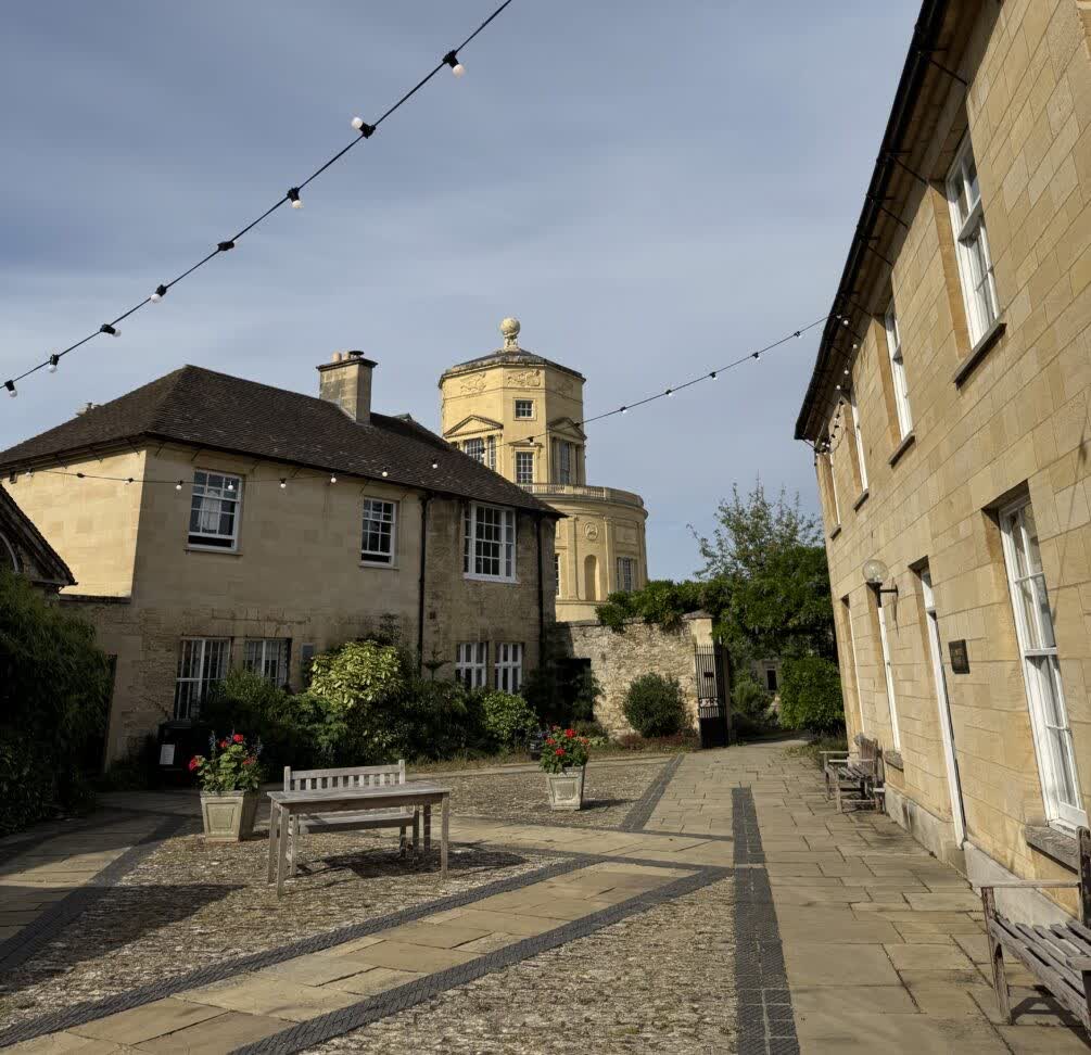 ExperienceOx's tweet image. Green Templeton College in #Oxford offers a range of flexible spaces including a lecture theatre and modern meeting rooms. 📍

Find out more ➡️ bit.ly/4cR5j0E

#ExperienceOx @greentempleton