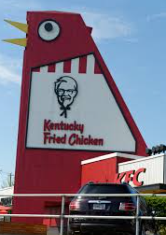 ZaidJilani's tweet photo. All under the watchful gaze of the Big Chicken https://t.co/rmujCOAtfD