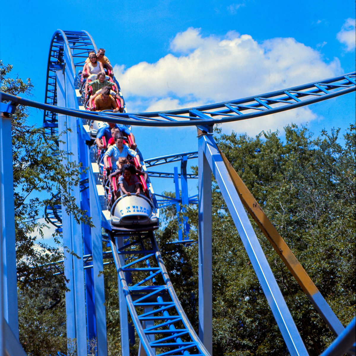 Six Flags Over Texas tweet media