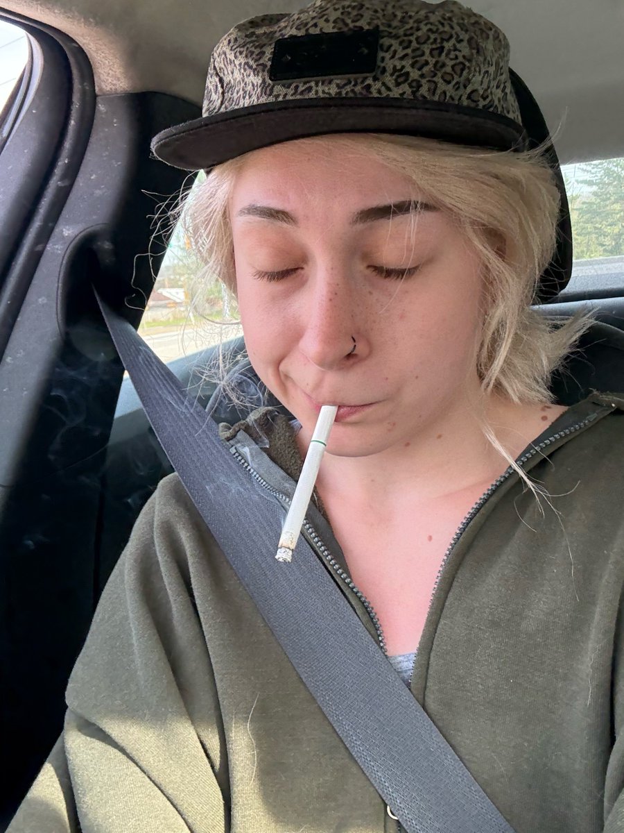 LocalDivineDiva's tweet photo. Morning Cig 🥰 https://t.co/6QyVS84N5L