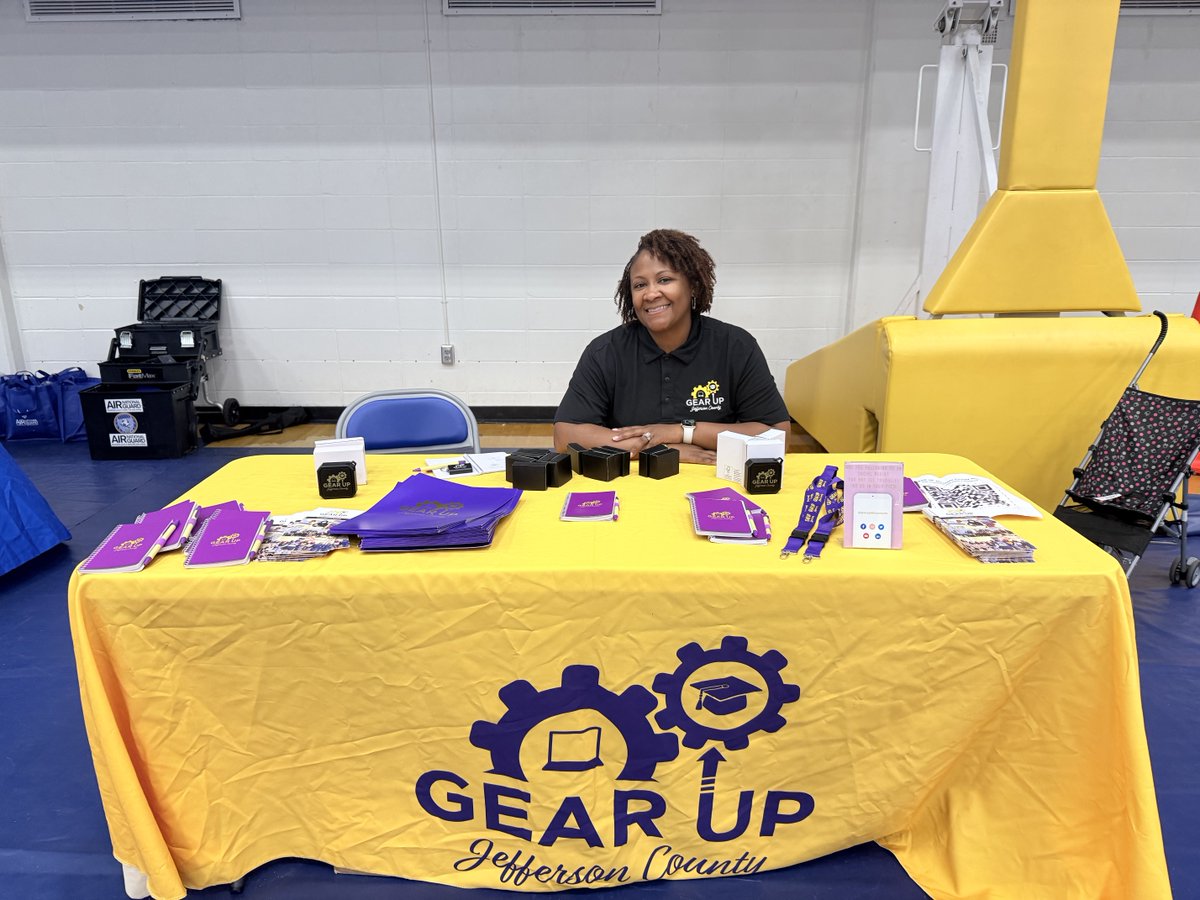 GEARUPJC's tweet photo. We had a great time reconnecting with GU-JC Alum yesterday at Lawson State's College and Career Fair. We're so proud of everyone's success in post-secondary. 

Look for us at a campus near you soon. We have plenty of resources we would like to provide. https://t.co/8jdUP6MYE2