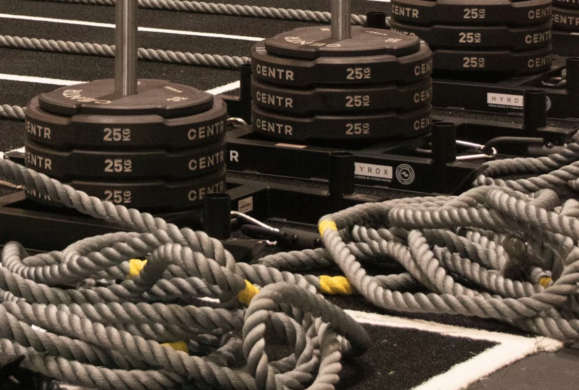 FATLEOPARDx's tweet image. Hyrox or Crossfit ? 
#hyrox #crossfit #exercise