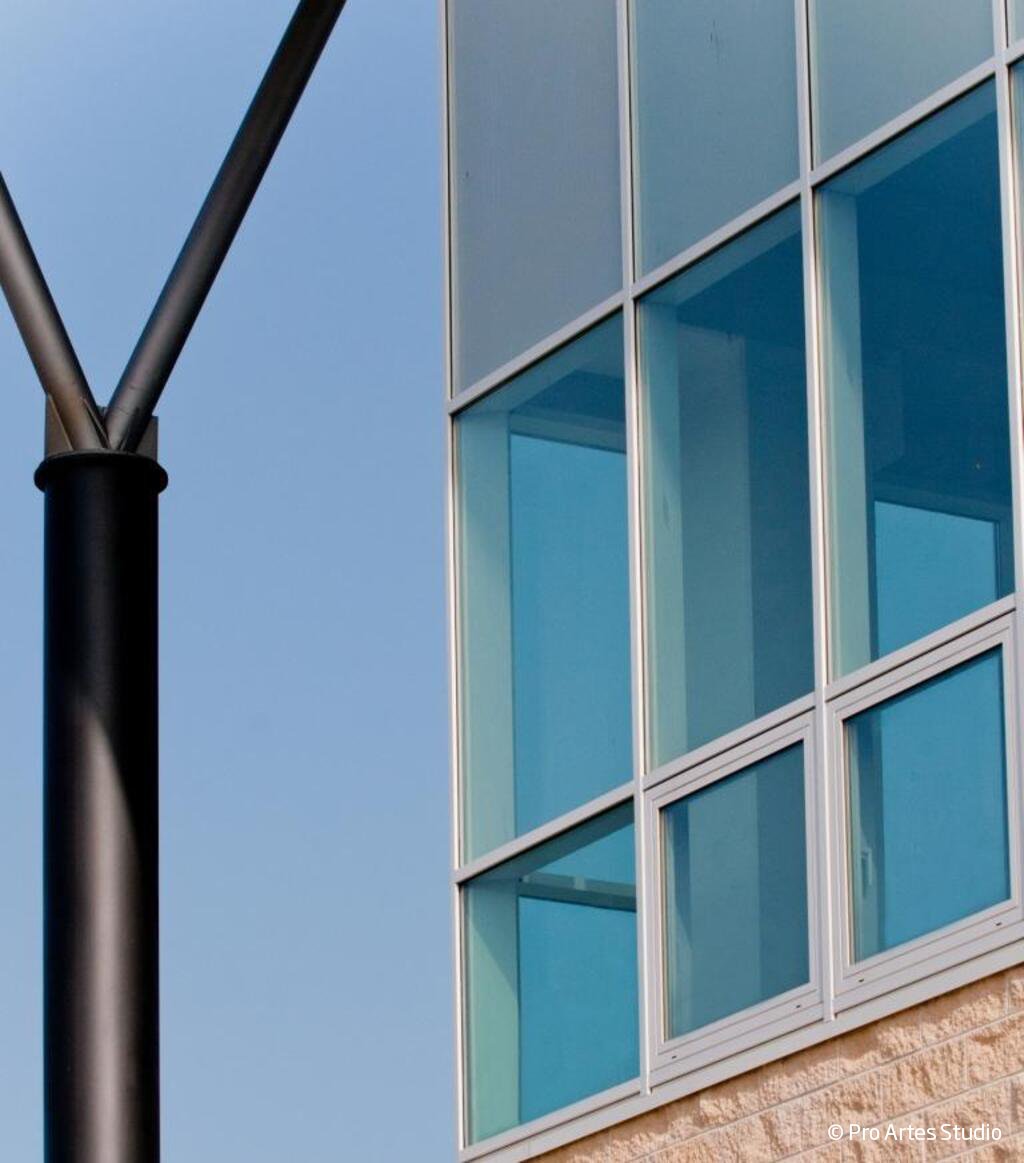 pilkingtonglass's tweet image. #TBThursday The Aquarea Vicenza Sports Centre in Caldogno, Italy, is a multifunctional community hub designed for comfort, flexibility and everyday use. 

#glass #architecturalglass #solarcontrol #sunprotection #energyefficiency #architecture #design #glazing
1/2