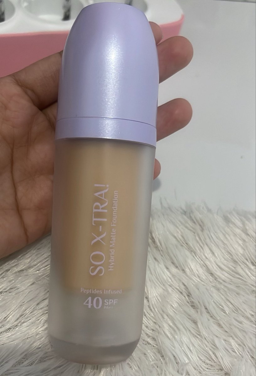 nellarara_'s tweet photo. Dipakai 2x aja MOP Hybrid matte foundation, Shade N21 100k Eclair. Harga 100k https://t.co/FKTUskMRgP