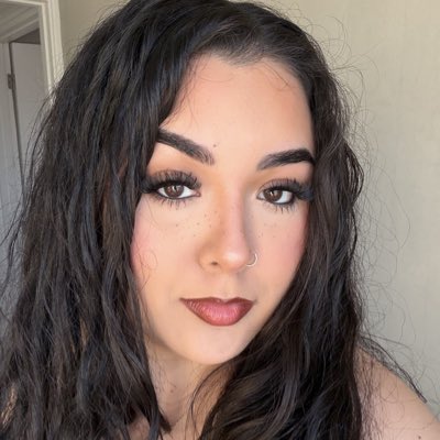 lyssaxrs's tweet photo. #NewProfilePic https://t.co/e3Cs7rQImZ