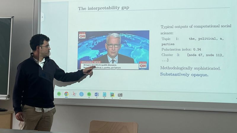 expert_survey's tweet photo. @ECPR @Zaryfrank @SongpoYang @jiang_nan_zhu @JunyanJiang @HKUniversity .@NaimBroKhomasi demonstrates how you can create narratives about changing #cleavages among #politicalelites in #Chile and beyond (instead of outputs unintelligible to lay audiences) at our @ECPR #JointSession workshop. @GobiernoUAI https://t.co/9AFnIcoSrX
