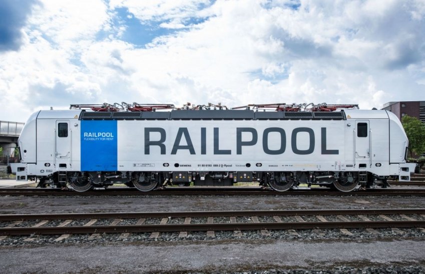 Mediarail's tweet image. 3 news en bref :  RAILPOOL obtient un prêt de 100 M€ pour agrandir sa flotte. En Espagne, la grande vitesse chute de 32 % en février après coupures et travaux. En Suisse, RhB et CFF modernisent la gare de Landquart. Détails ici ⤵️
👉 mediarail.wordpress.com/#MINI #Railways #TRAIN