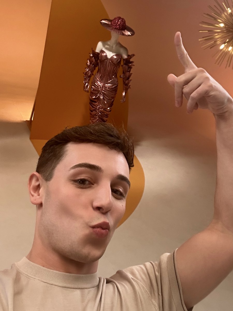 We're coo-coo for <a href="/itsninicoco/">Nini Coco</a>! 🧡

#WhatchaPackin #TeamNiniCoco #DragRace