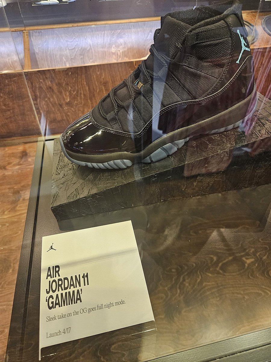 KicksFinder tweet media