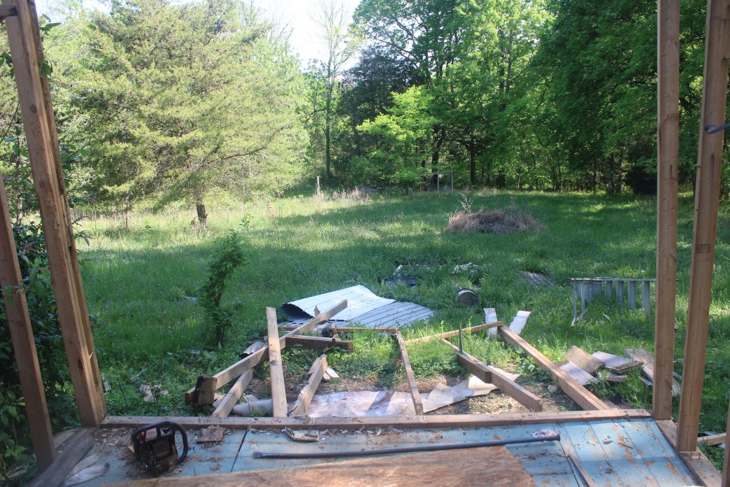 docsanderson's tweet image. #Scientists #Carpenter #RestorationProject #Wolves #Mates @NatGeo @HeartsofHeroes_ @Nature
@Ginger_Zee Lizzie Mags G it was tense, was worried the entire shed would come crashing down ON ME. but i got the back wall removed. 2nd #Coffee then clean up the wood. Mwah Sweaty&amp;amp;Sexy Lee