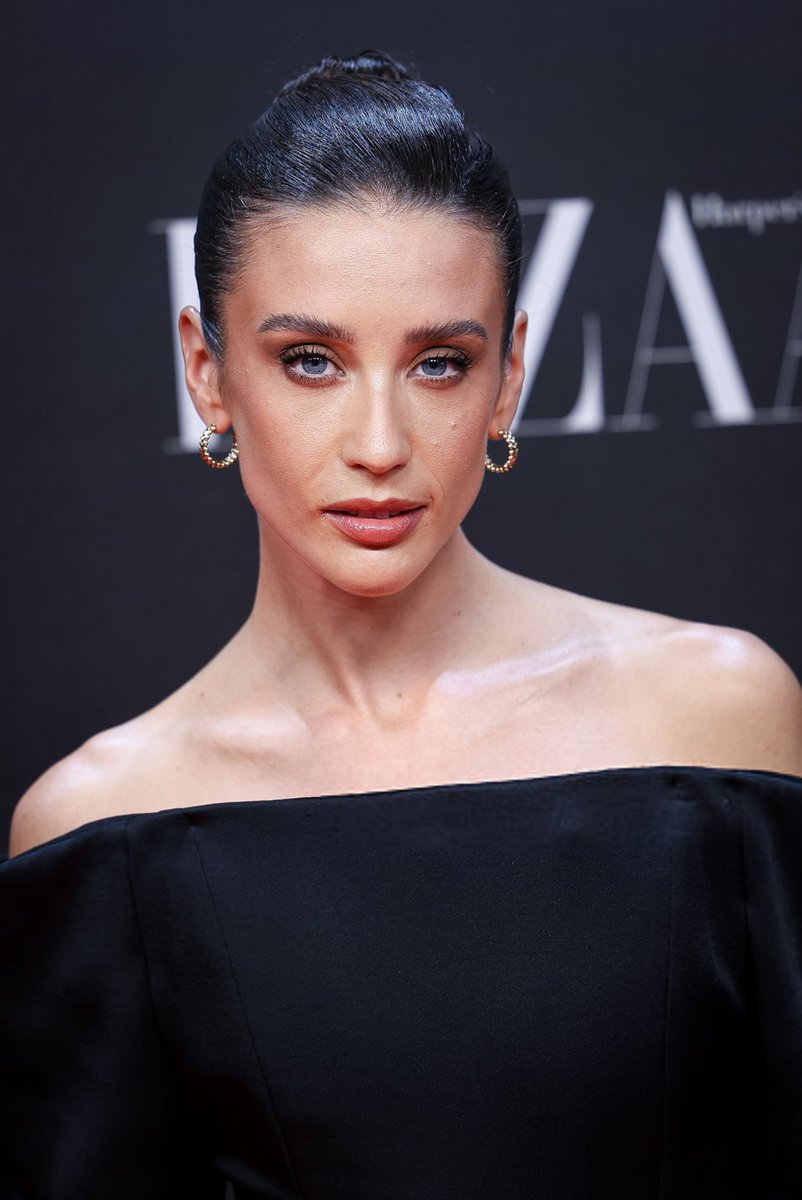 María Pedraza  tweet media