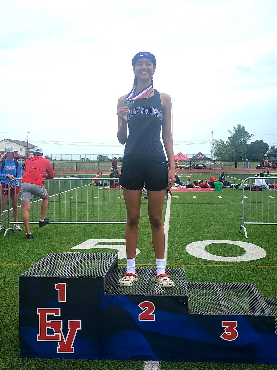 CRTrackandField's tweet photo. 25-6A AREA UIL SILVER MEDALIST HIGH JUMP - Beautyfull Wright!!!
#RegionalBound

#uiltrackandfield
#6atrackandfield
@CedarRidgeHigh 
@var_austin 
@RoundRockISD https://t.co/upc0vQj4Vh