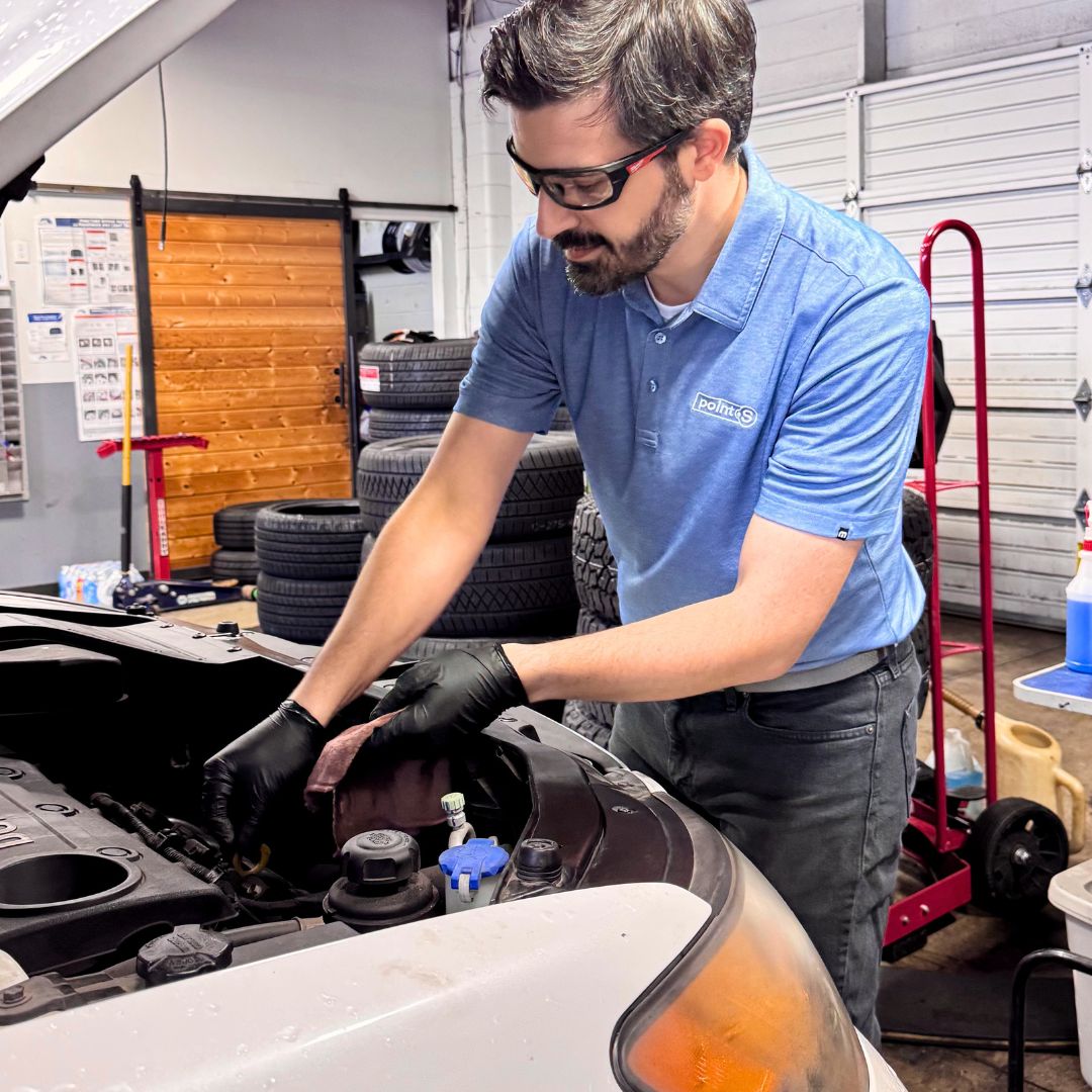 pointsauto's tweet image. Your engine called…it wants fresh oil. 🚙🛢️ Come see us! pointstire.com

#PointS #OilChange #CarCare