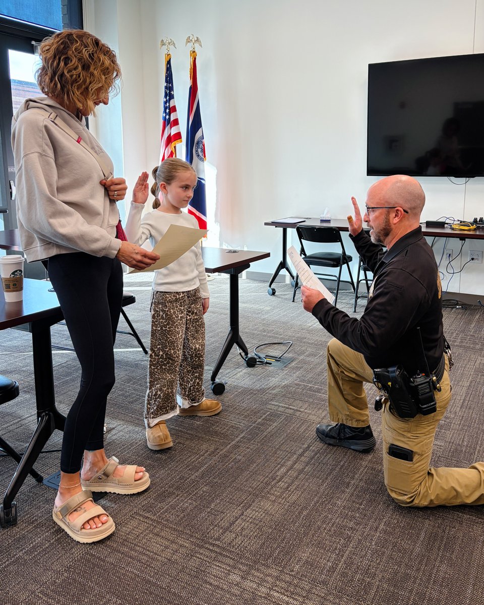 sweetwaterso's tweet photo. ⭐️👮‍♀️Deputy for a Day: Meet Sawyer! 👮‍♀️⭐️
We recently had the honor of welcoming 7-year-old Sawyer as our Deputy for a Day!

More here: https://t.co/yTg2QzG25X https://t.co/mV9gyIBPK4